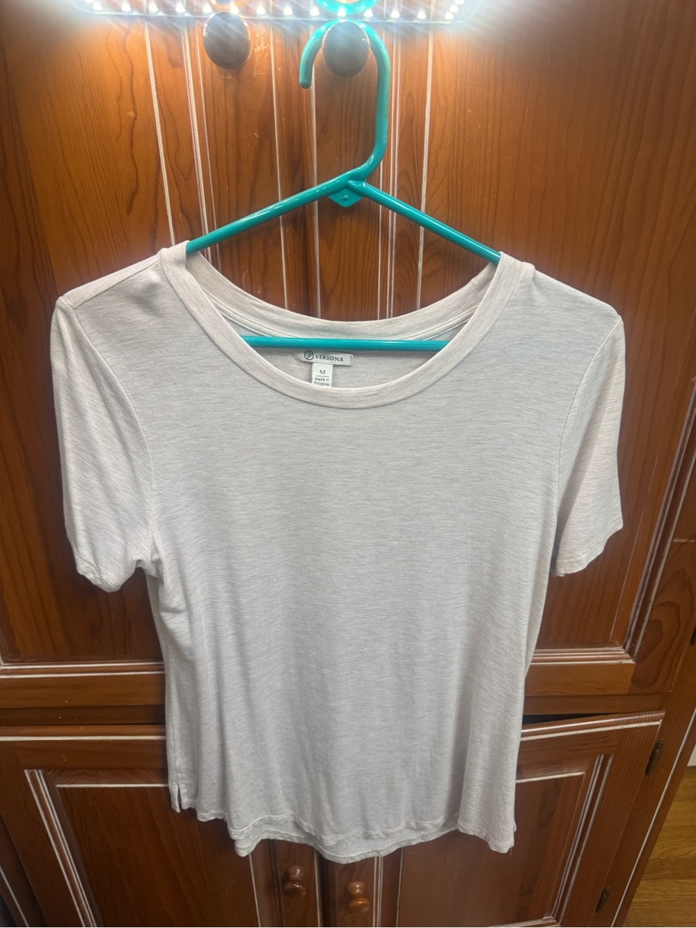 Versona Women's Short Sleeve Crew Neck Tee in Lightish Tan